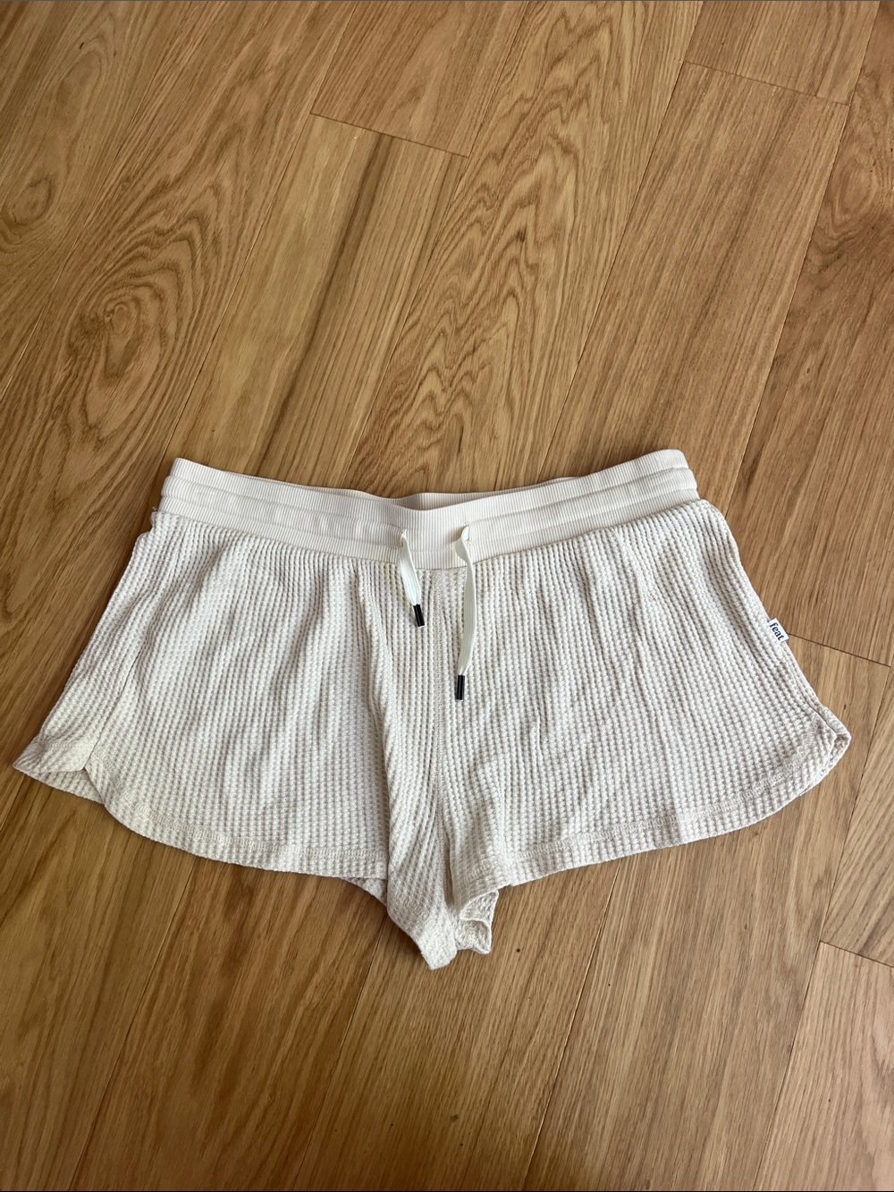Feat Women's Treecell Waffle-Knit Lounge Shorts-cream size XL